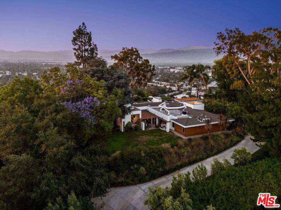 11531 Amanda Dr