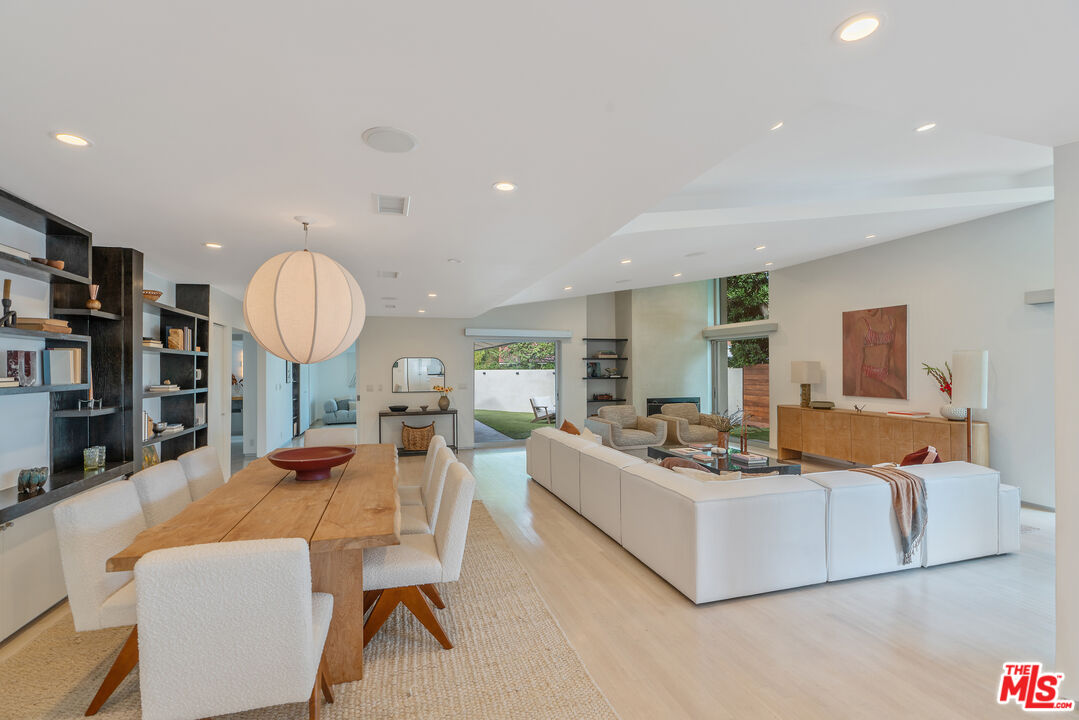 2257 Chelan Dr