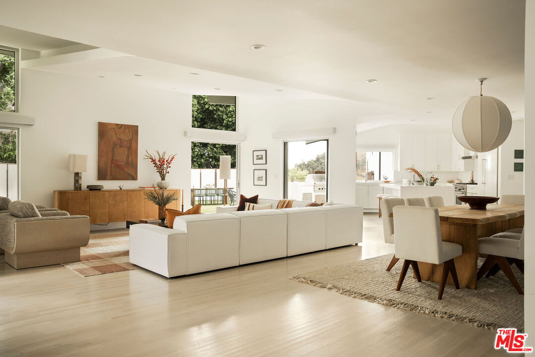 2257 Chelan Dr