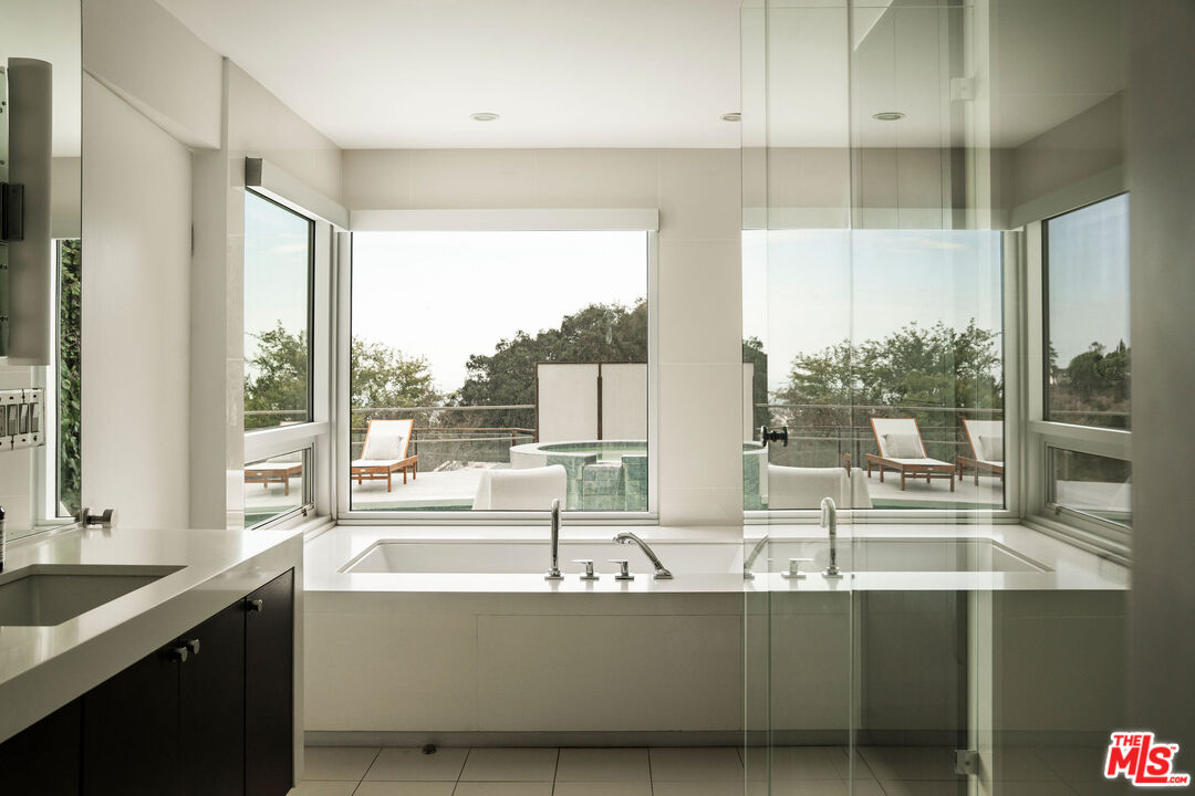 2257 Chelan Dr