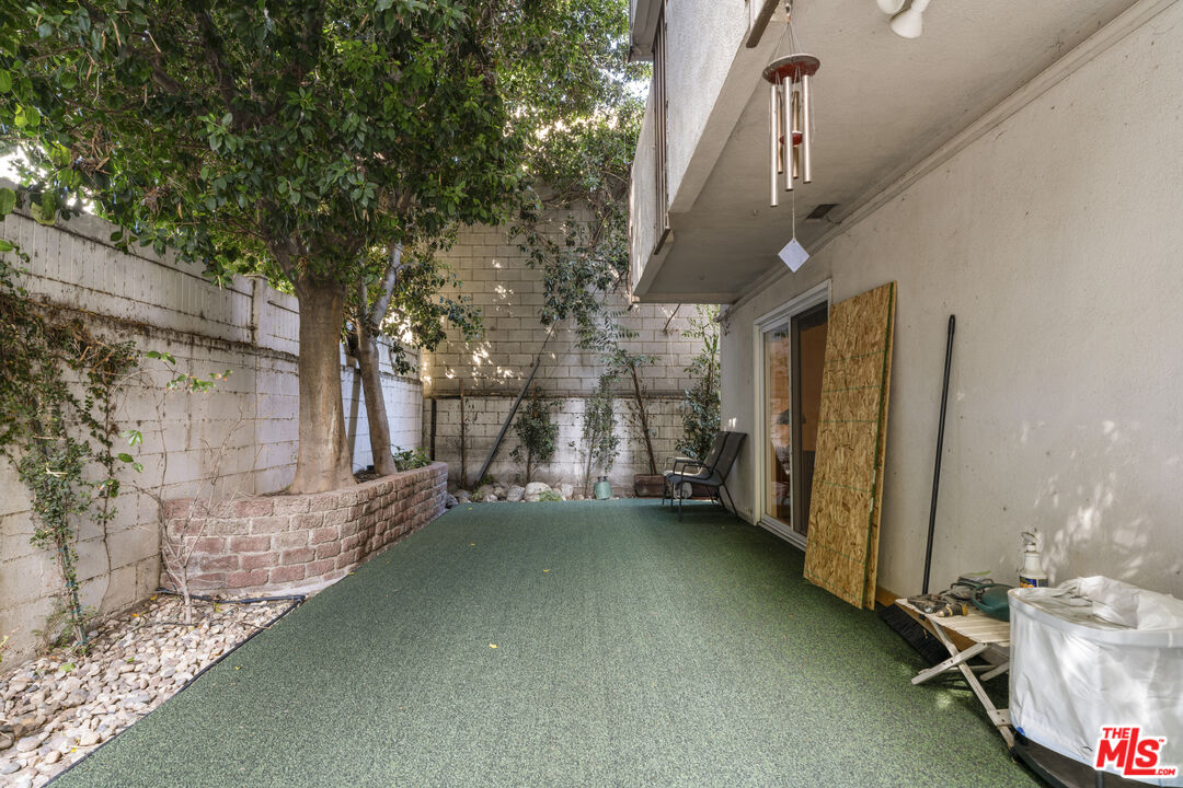 4445 Cartwright Ave Unit: 111