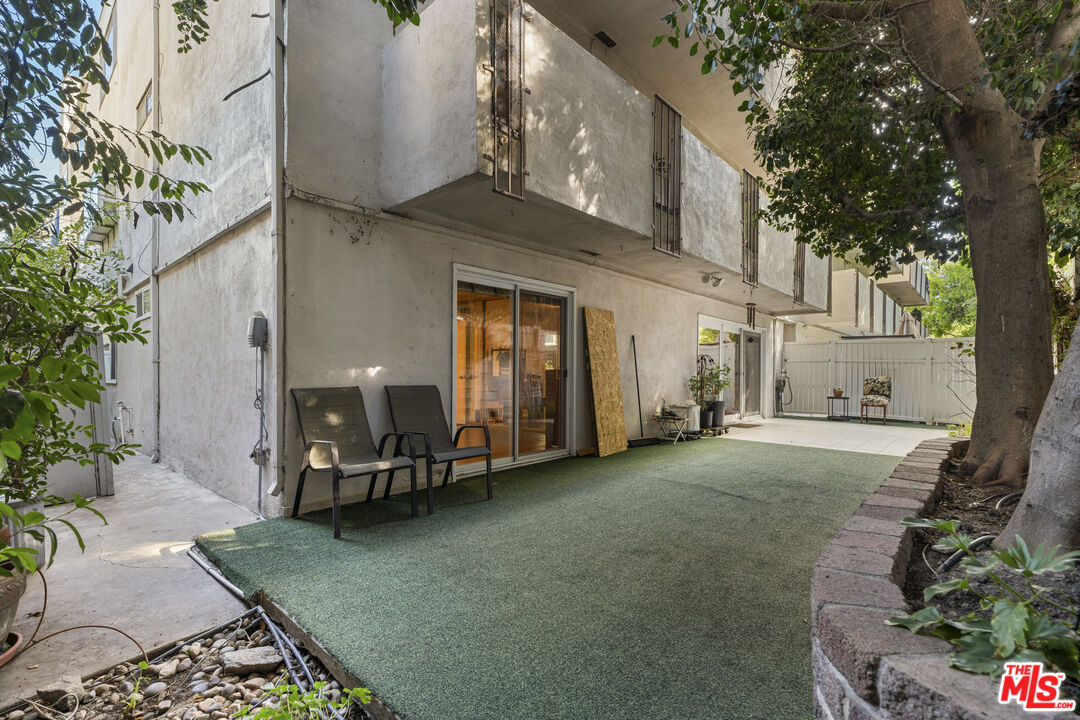 4445 Cartwright Ave Unit: 111