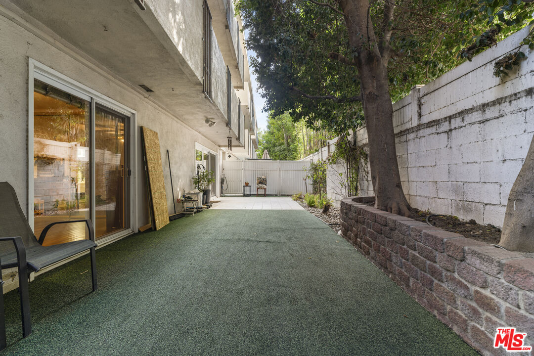 4445 Cartwright Ave Unit: 111