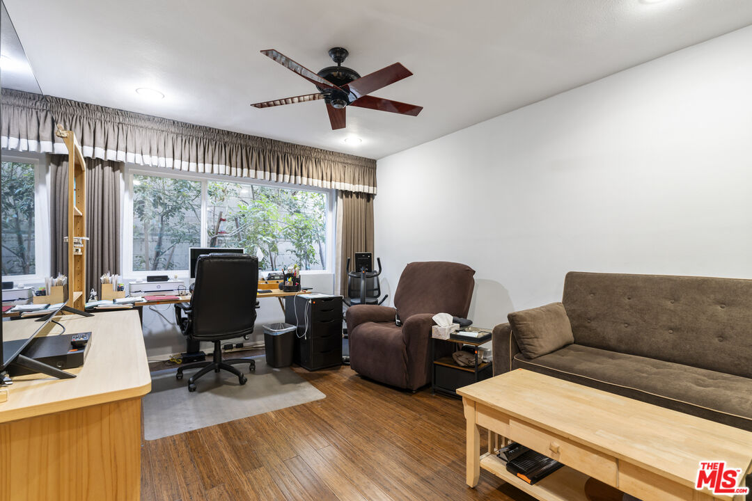 4445 Cartwright Ave Unit: 111