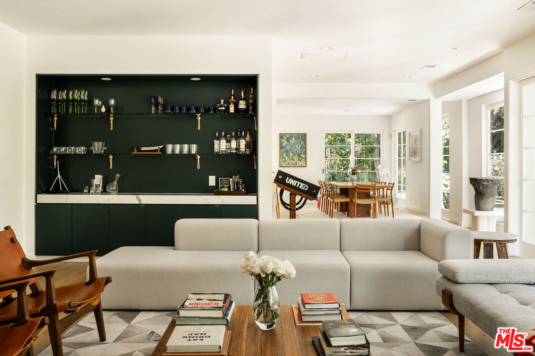 2410 Nichols Canyon Rd