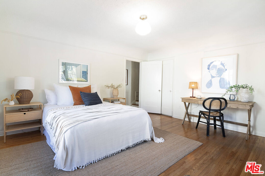 1626 N Orange Grove Ave