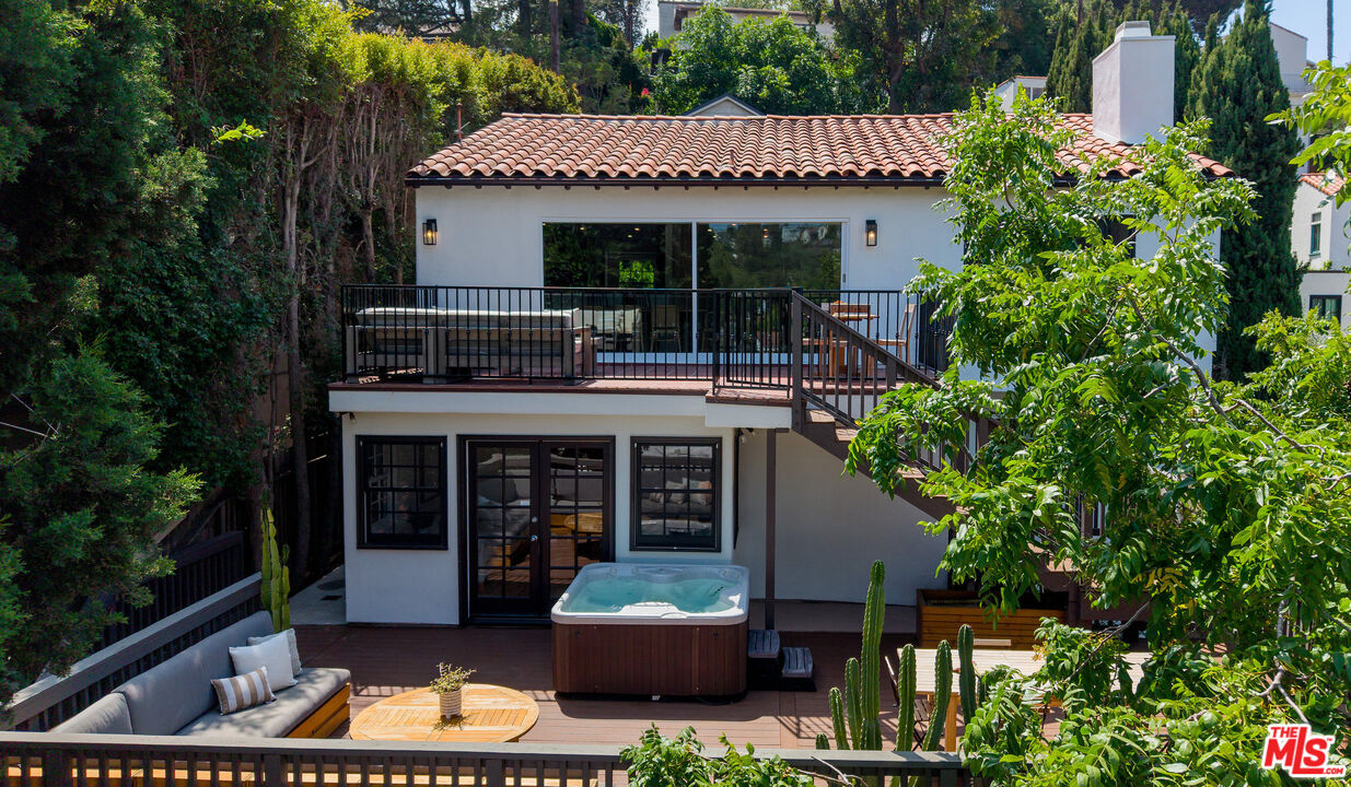 3346 Troy Dr