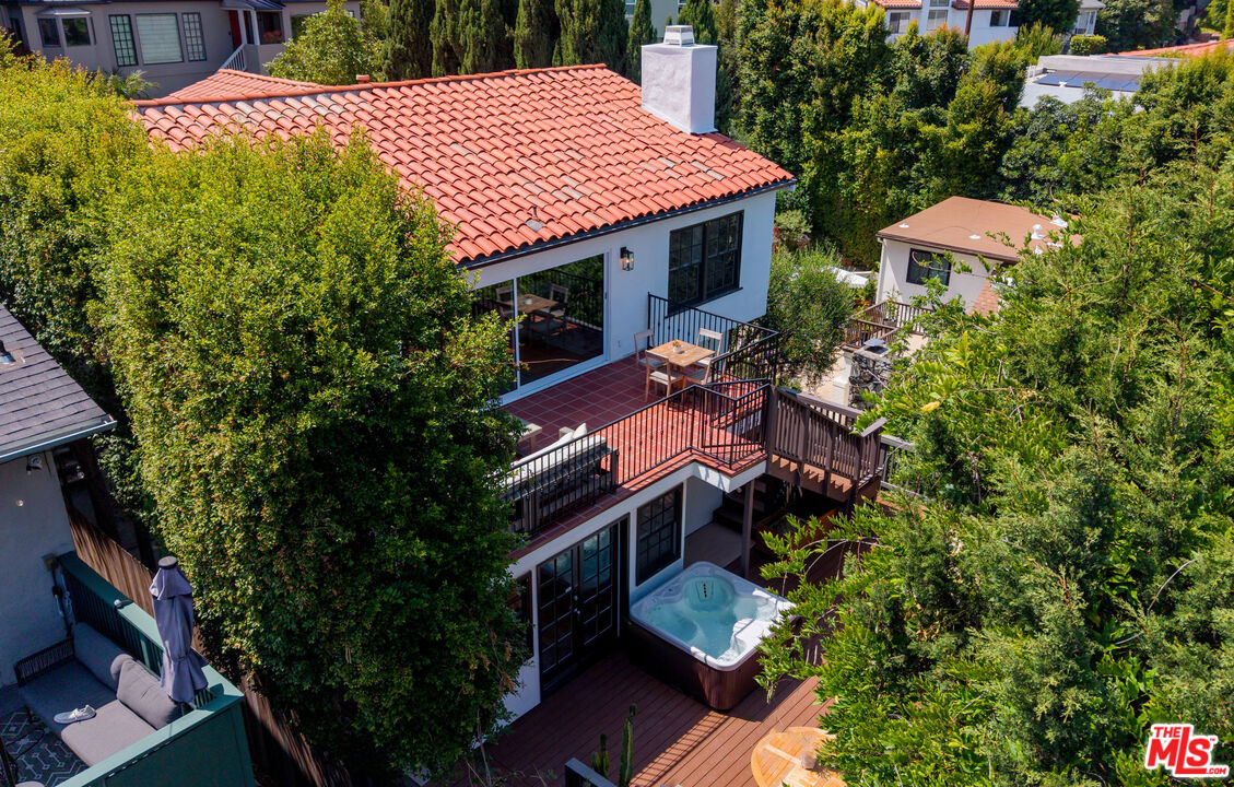 3346 Troy Dr