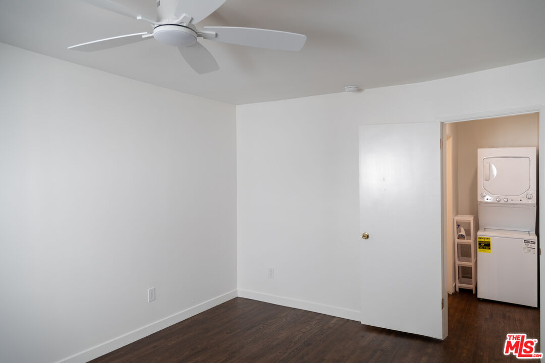 2496 Granville Ave