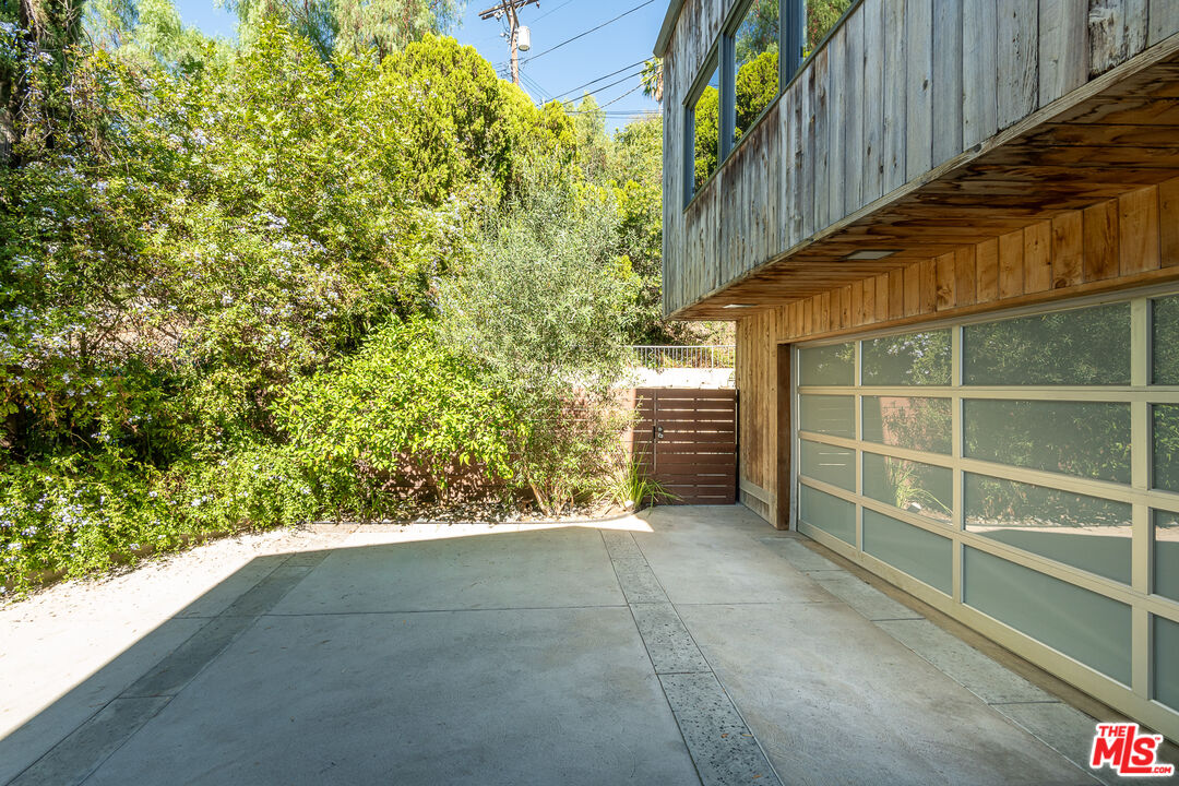 4100 Madelia Ave
