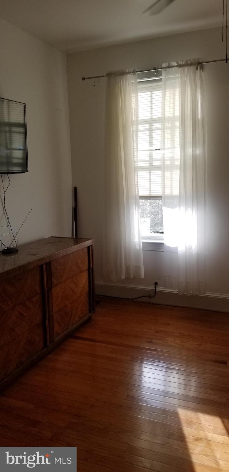 13 16th St NE