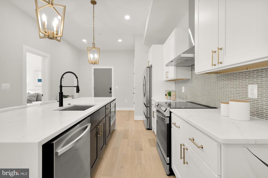 828 Taylor St NE #4