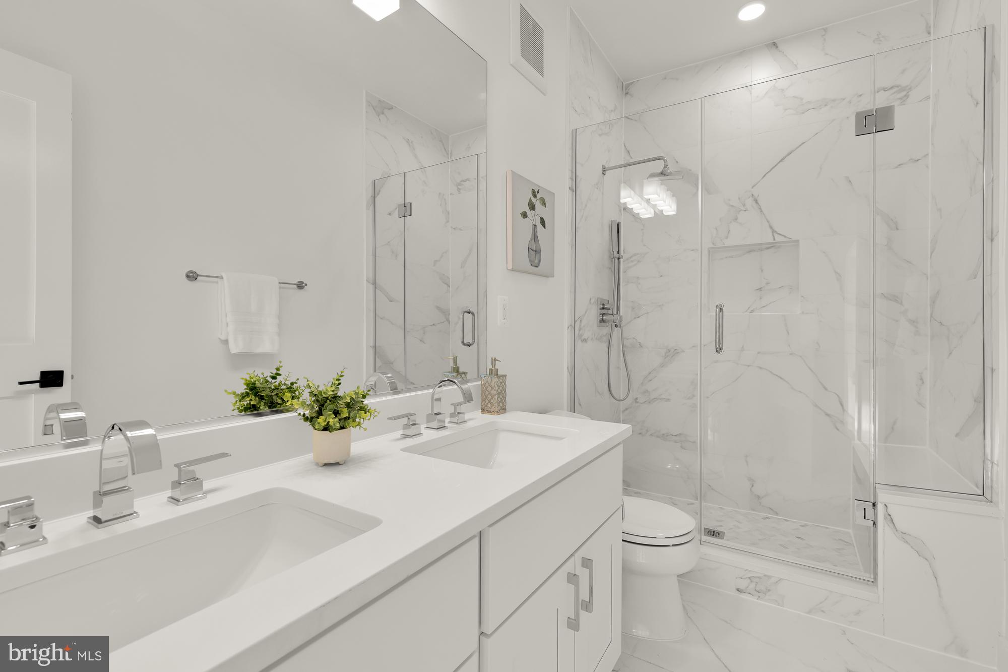 828 Taylor St NE #4