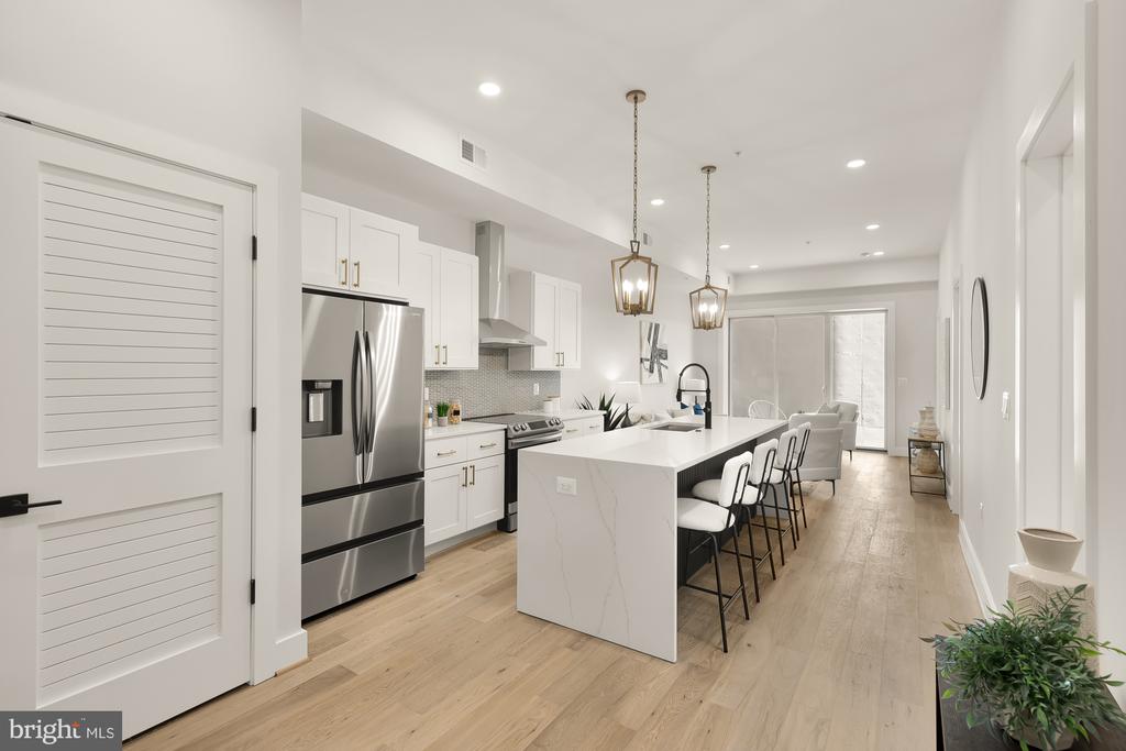 828 Taylor St NE #4