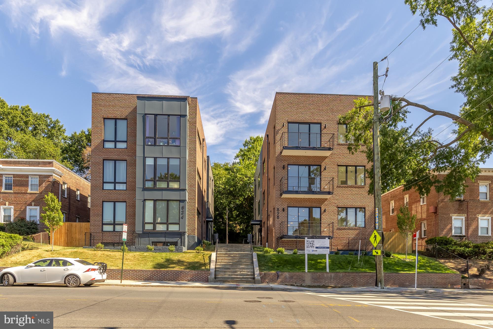 828 Taylor St NE #4