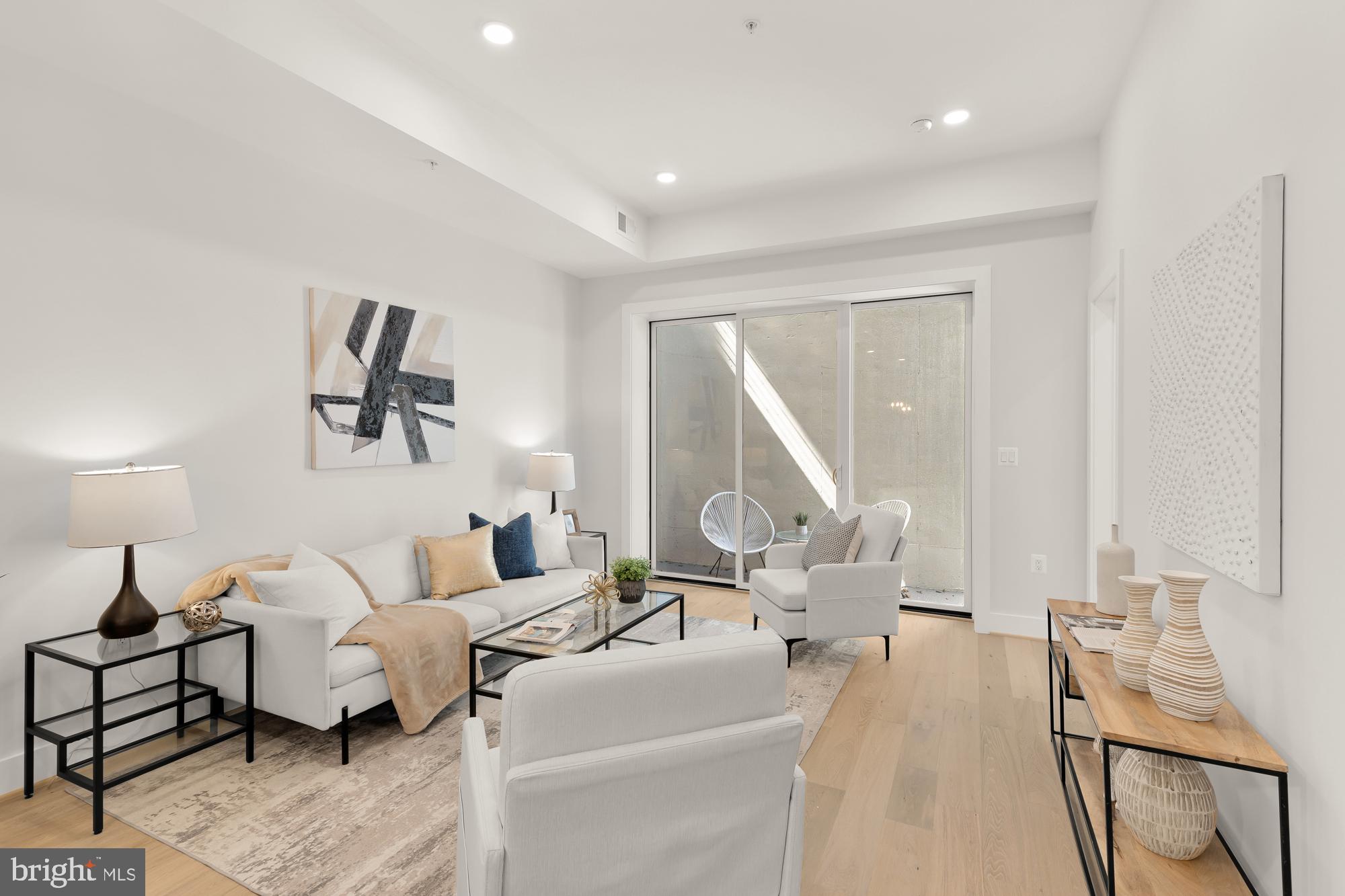 828 Taylor St NE #4