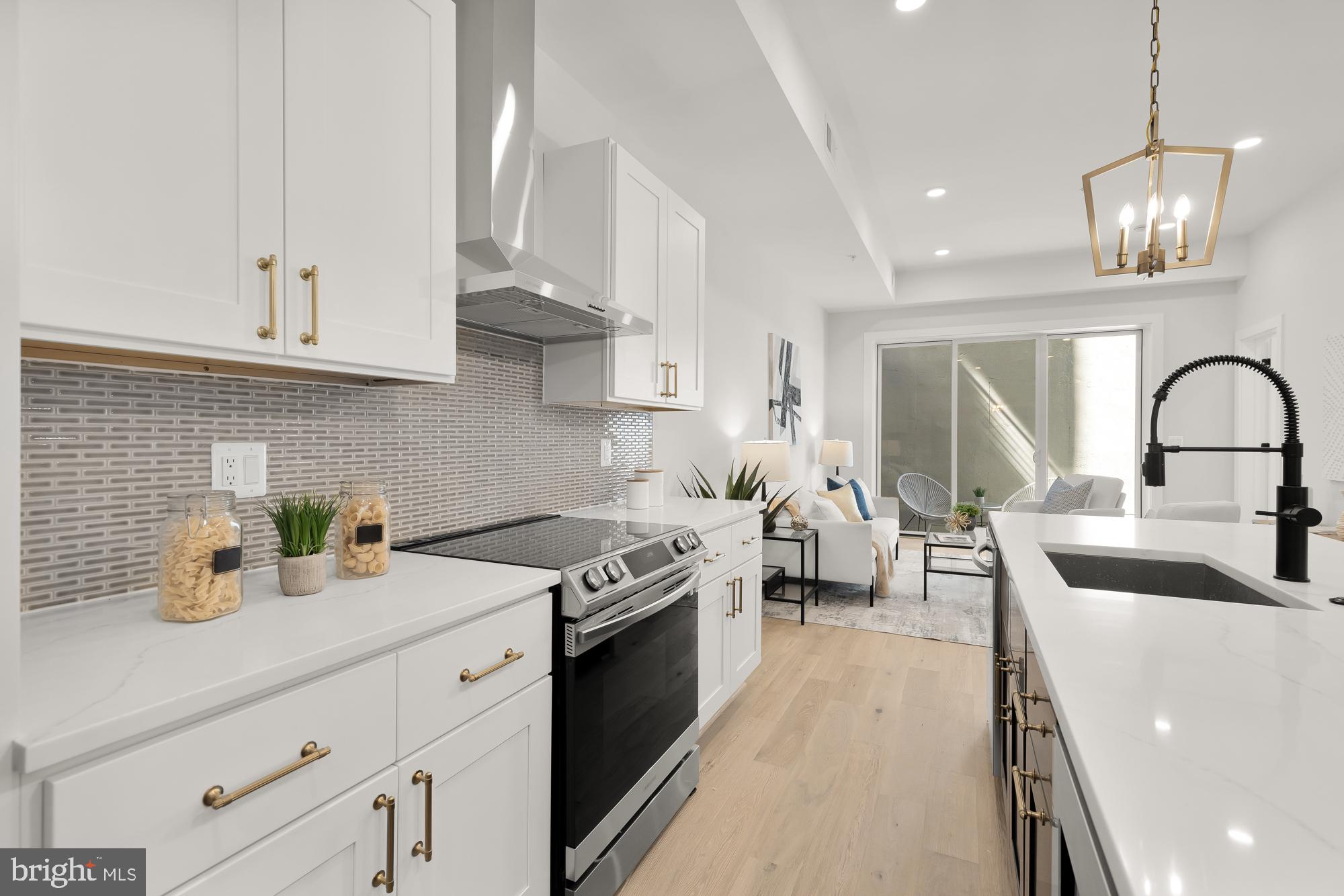 828 Taylor St NE #4