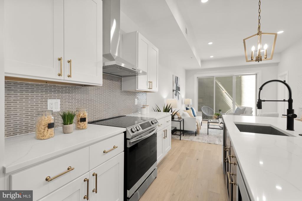 828 Taylor St NE #4