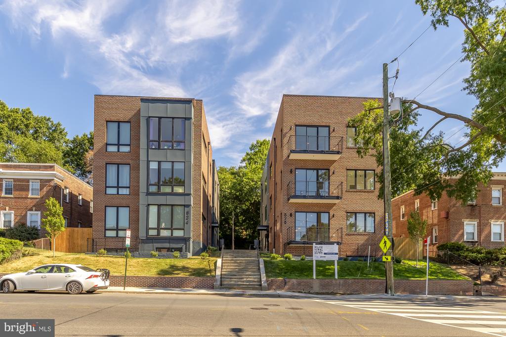 828 Taylor St NE #4