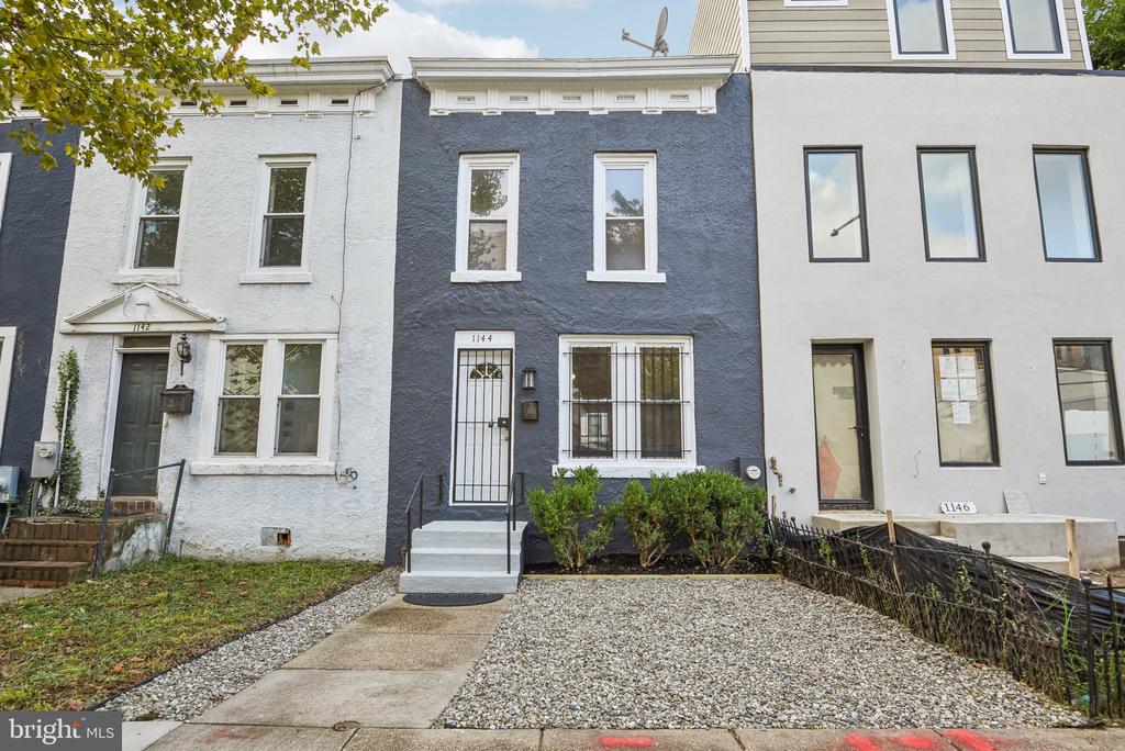 1144 16th St NE