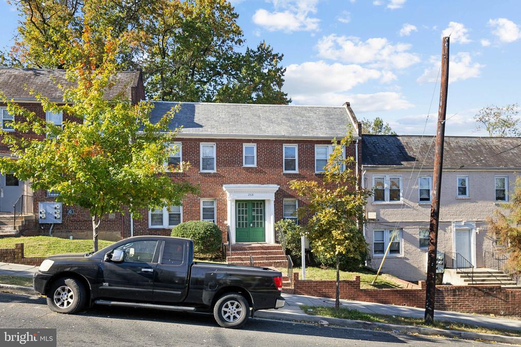 2331 Green St SE