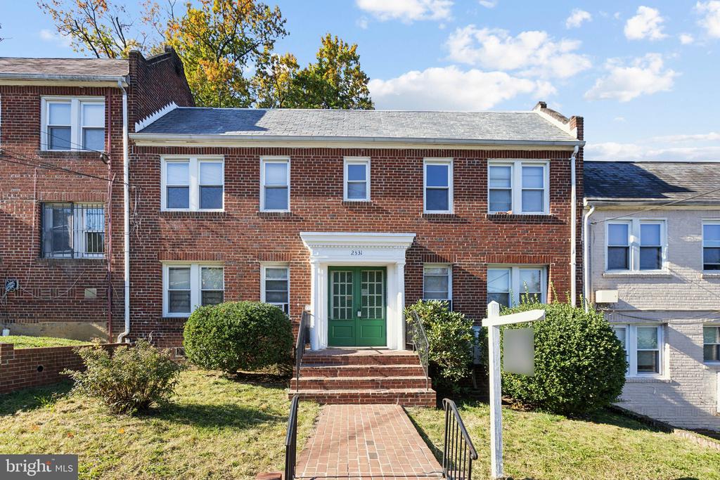 2331 Green St SE