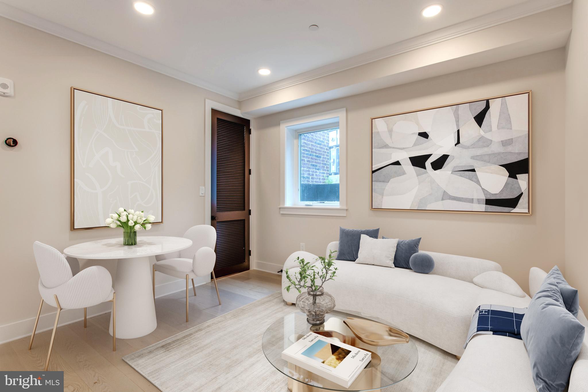 2305 Nicholson SE #201