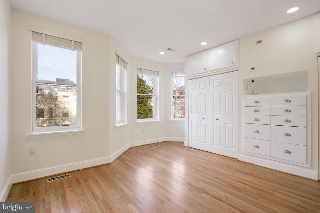 507 G St NE