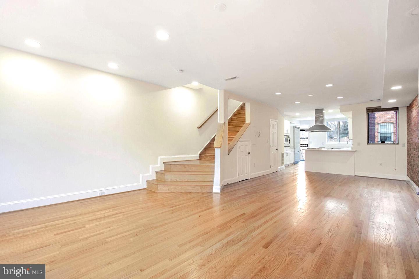 507 G St NE