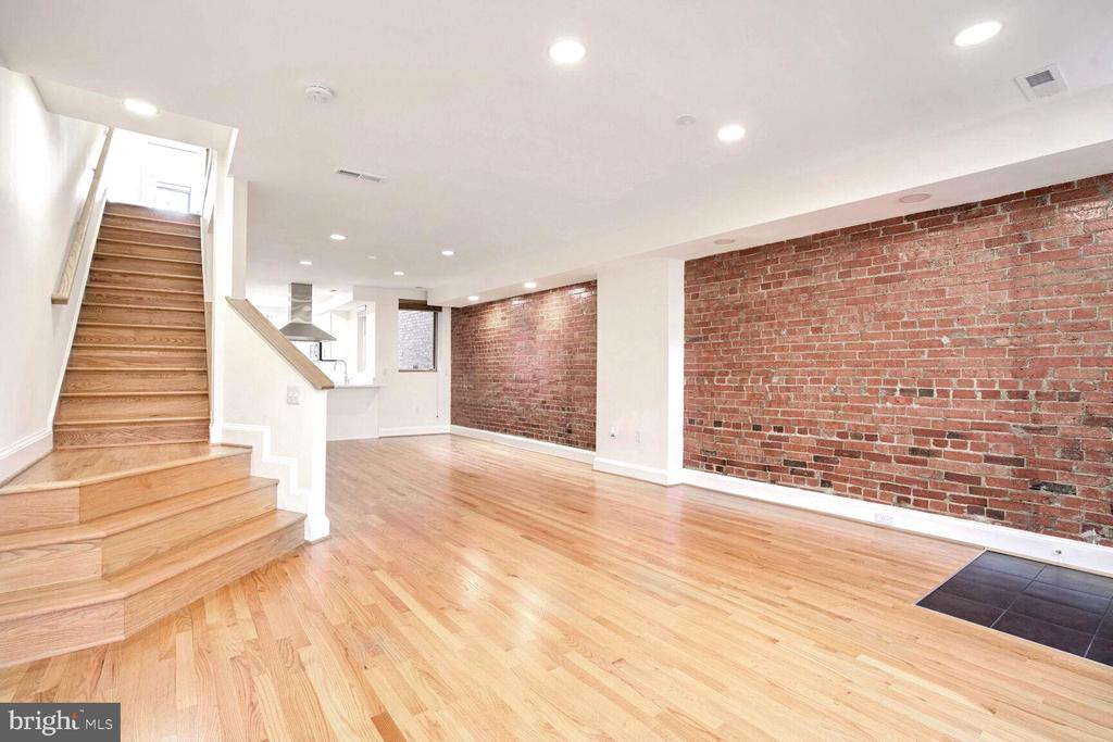 507 G St NE