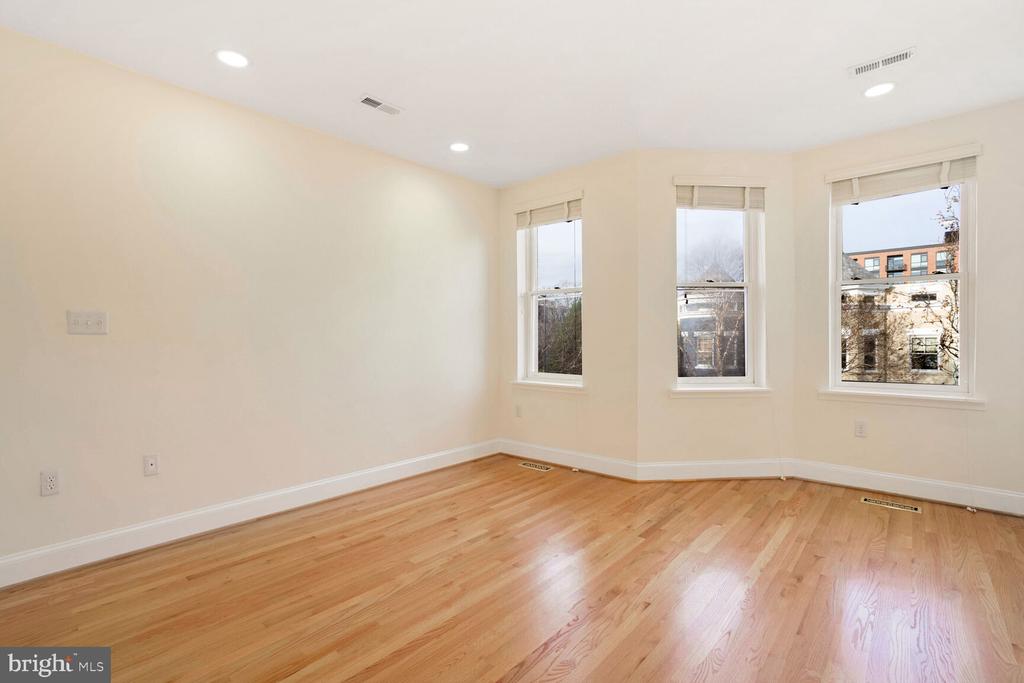 507 G St NE