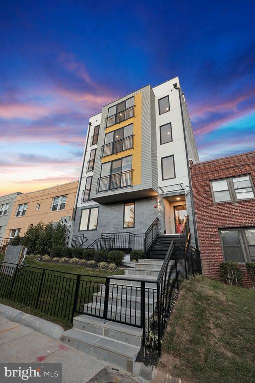 845 19TH STREET NE UNIT 6