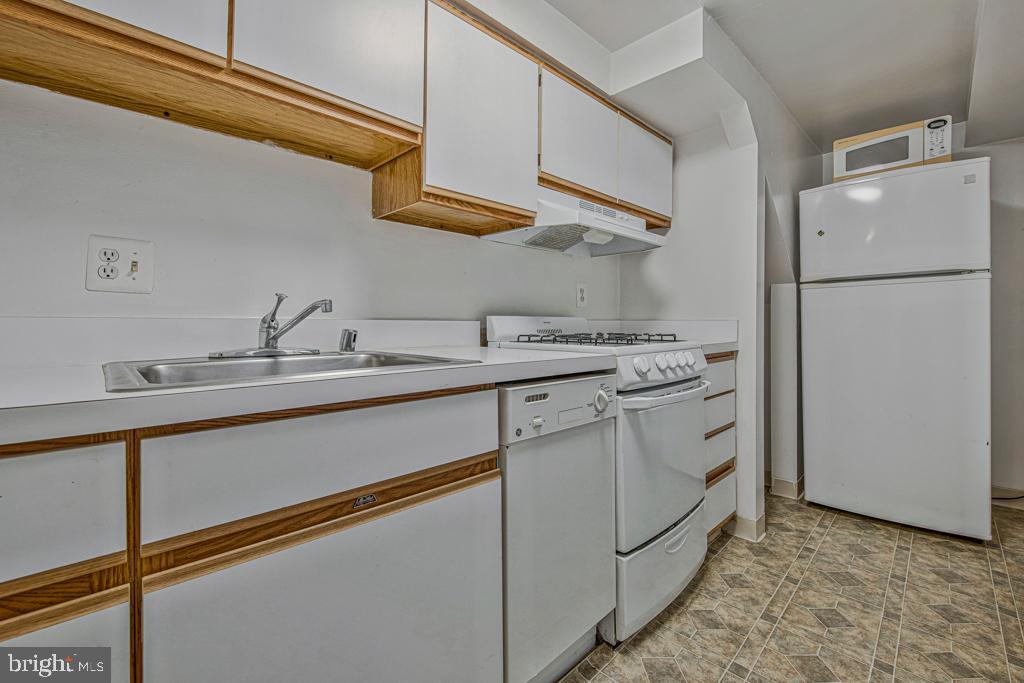 2406 37TH STREET NW