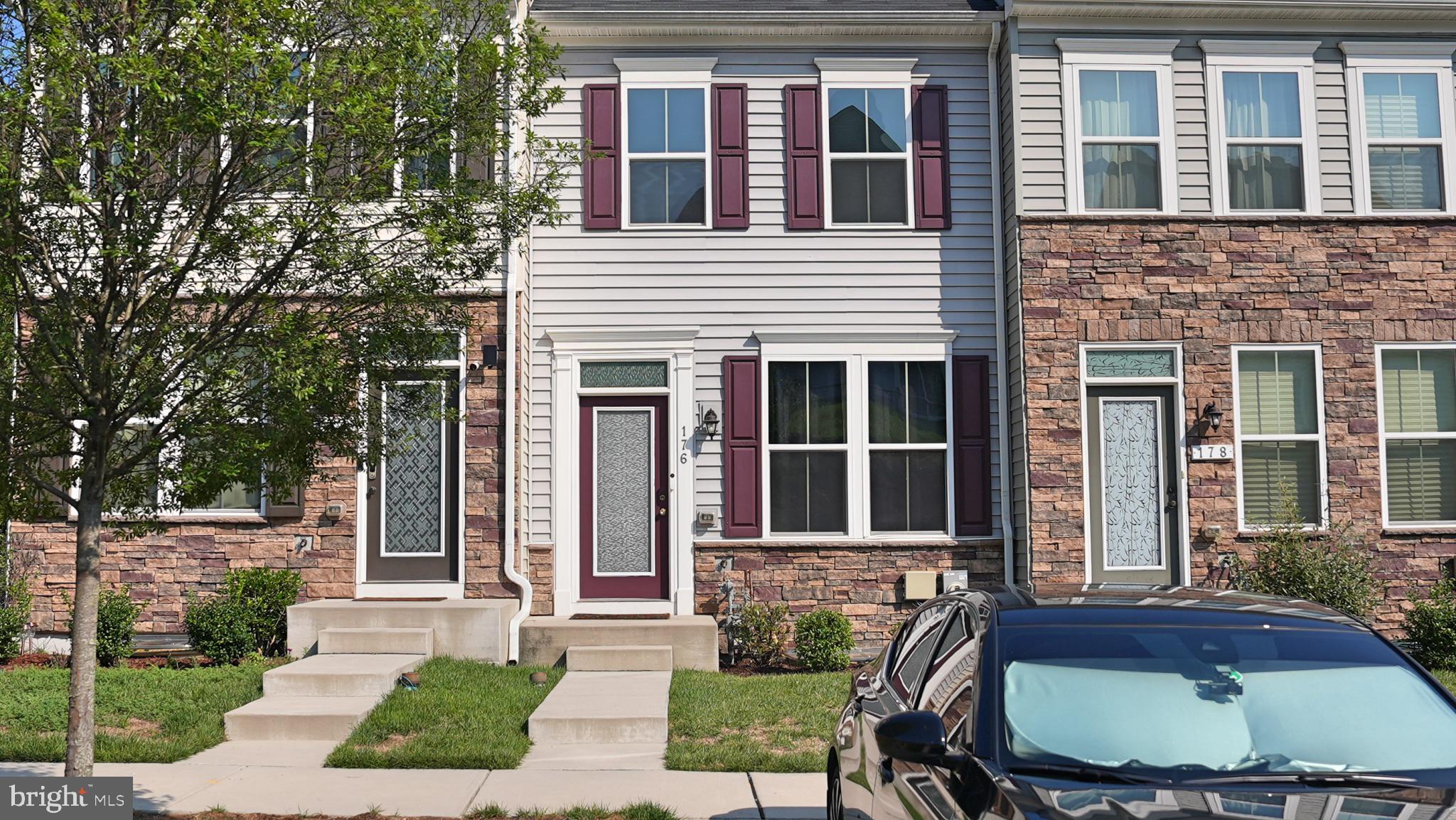 176 Rebecca Hammond Ct