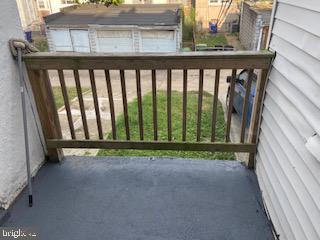 625 N AUGUSTA AVE