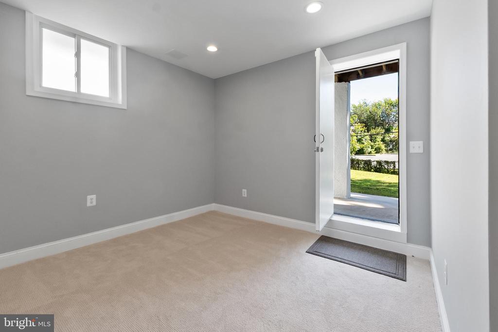 5211 EUGENE AVENUE