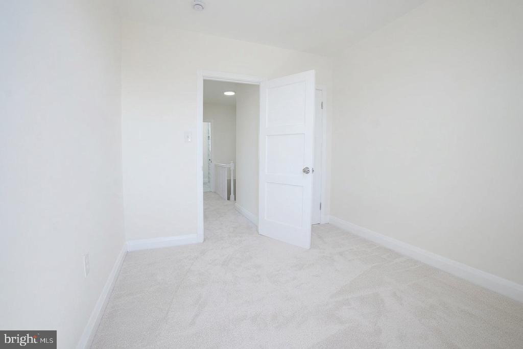 3031 HANLON AVENUE