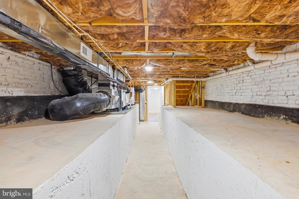 1307 N BROADWAY