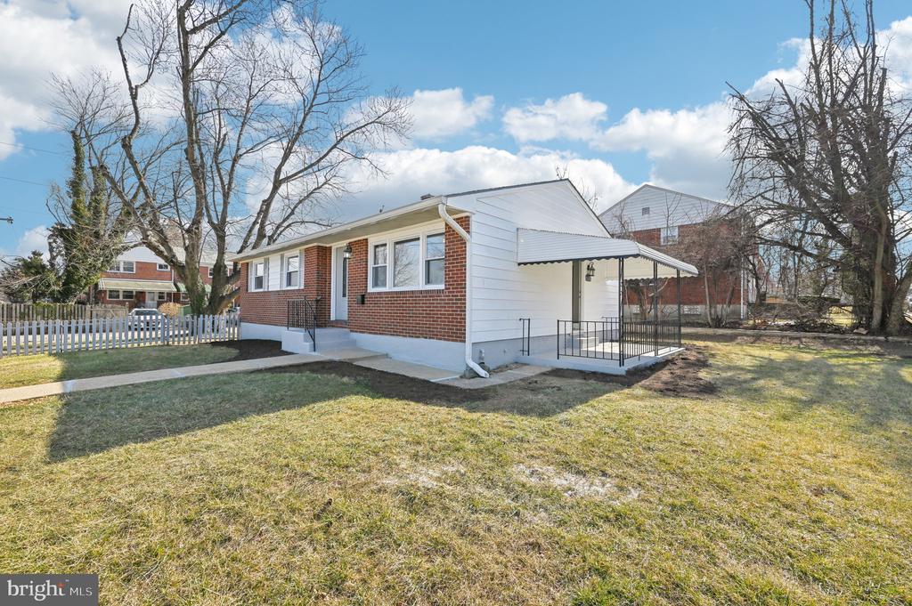 1533 Ingleside Ave