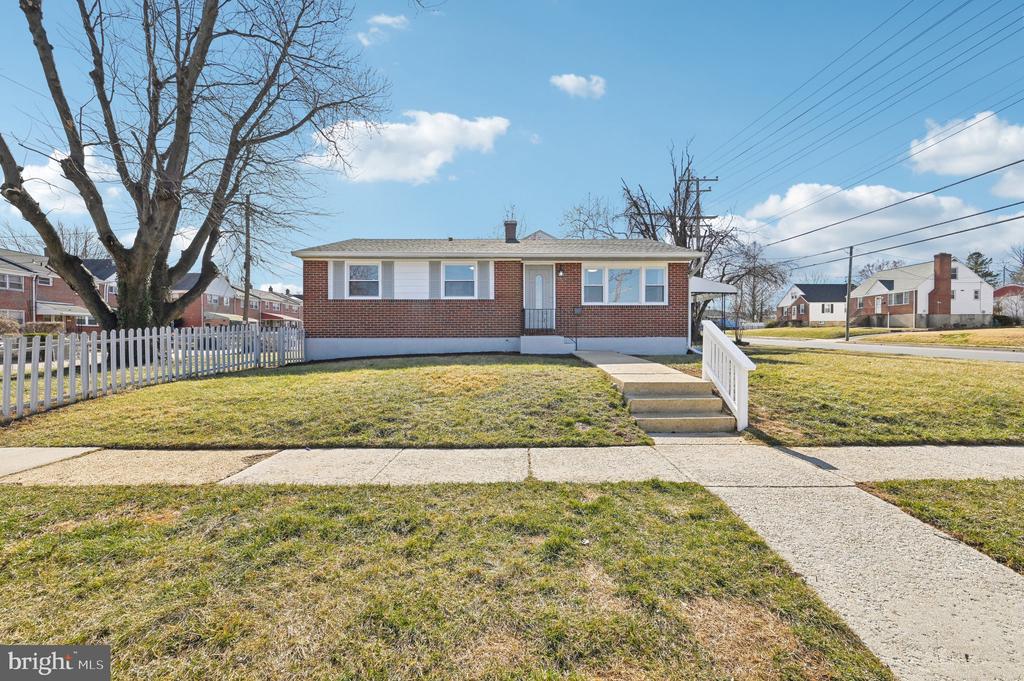 1533 Ingleside Ave