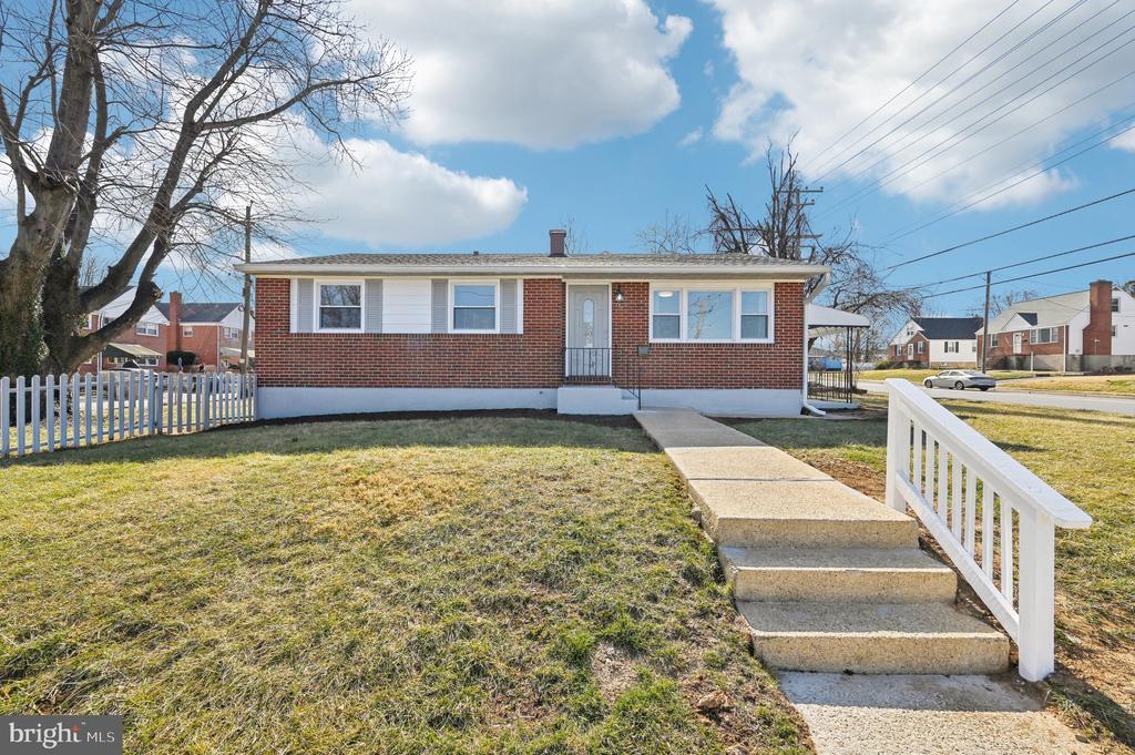1533 Ingleside Ave