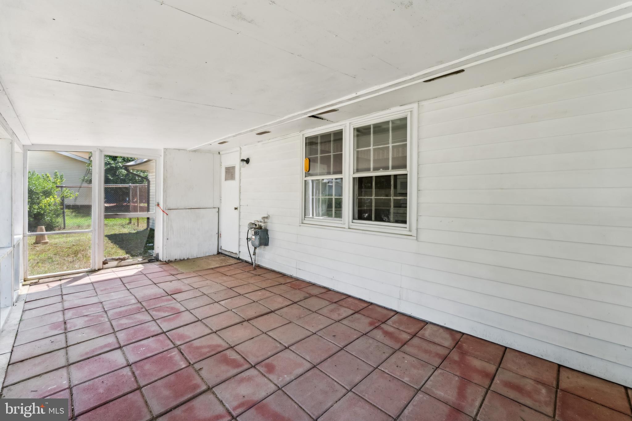 2529 Lisa Dr