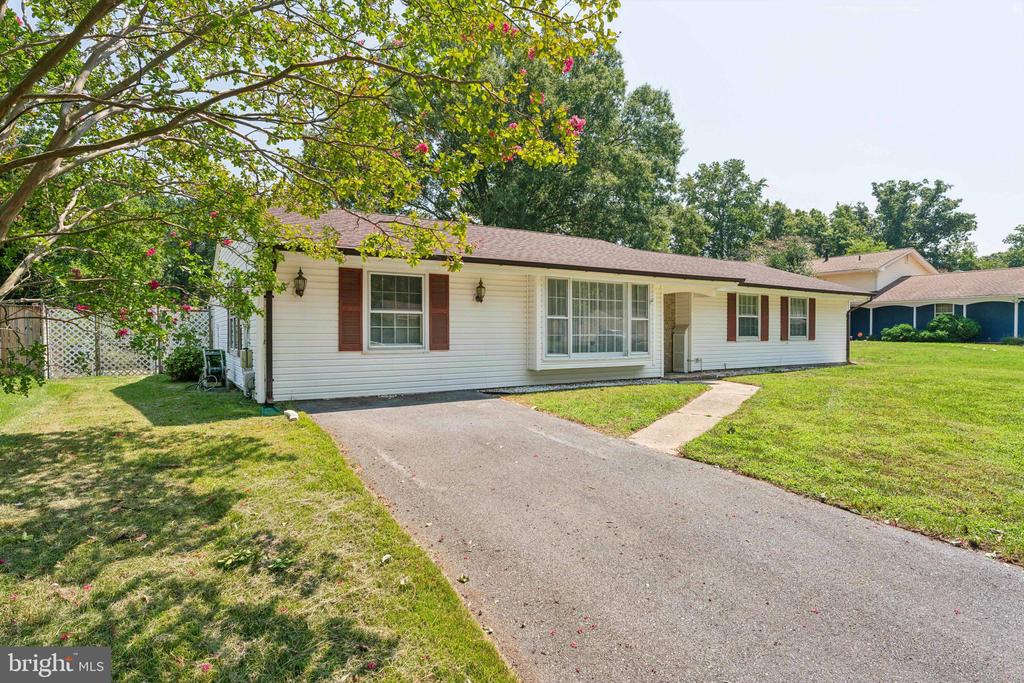 2529 Lisa Dr
