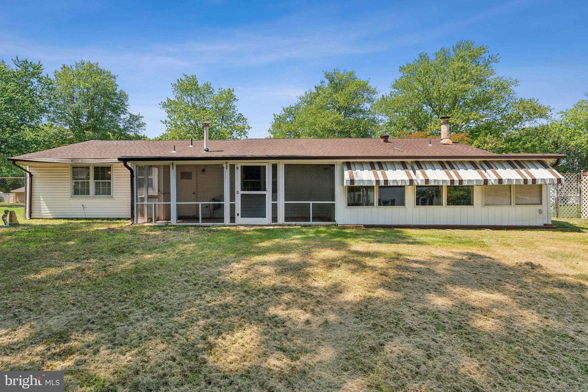 2529 Lisa Dr