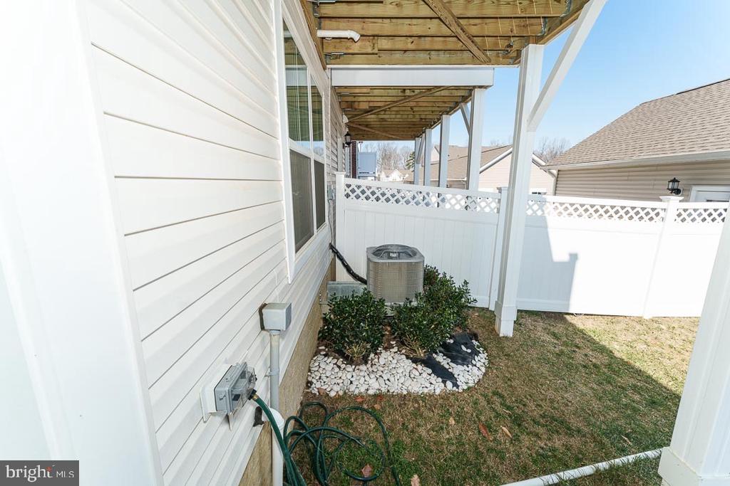 11519 Charlotte Bronte Ln