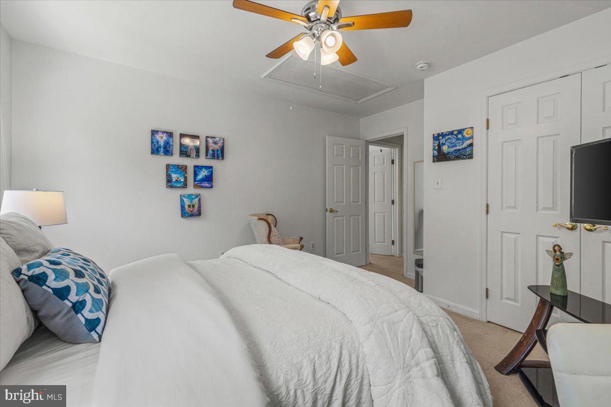 8200 Tiverton Dr