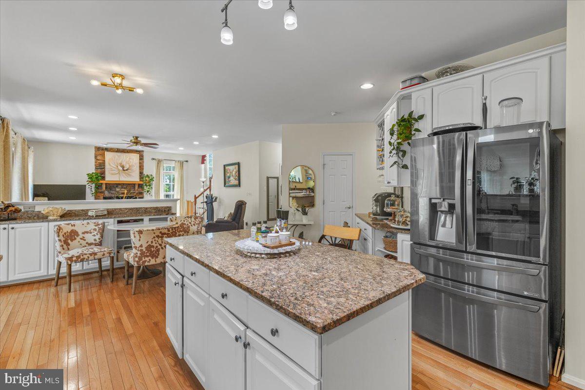 8200 Tiverton Dr