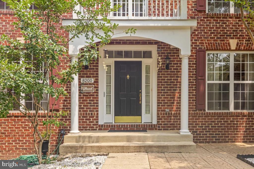 8200 Tiverton Dr