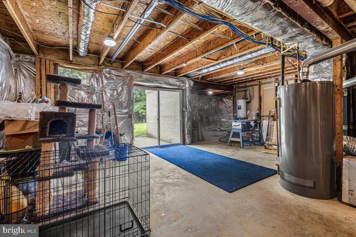 8200 Tiverton Dr