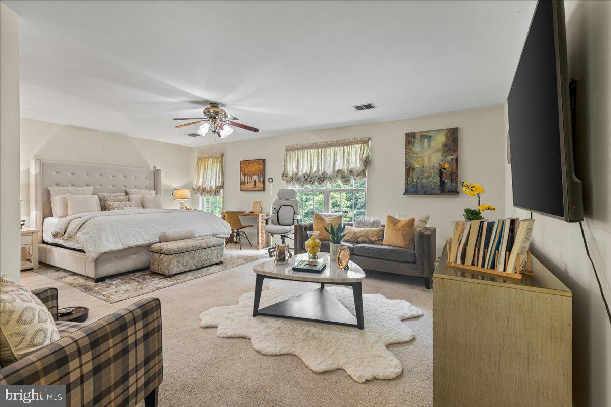 8200 Tiverton Dr